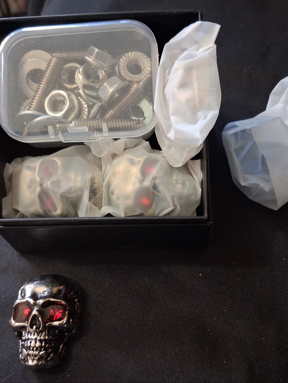 Silvertone Skull Draw Pulls (4)